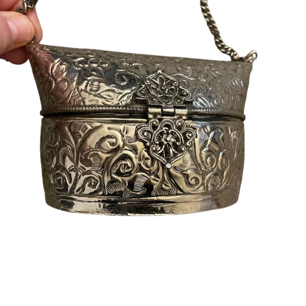 Godinger Vintage Metal Hinged Lid Floral Engraved Trinket Box Purse